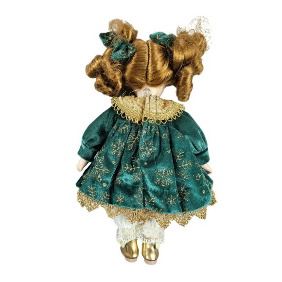 Porcelain Doll Auburn Hair Green Eyes Collectors Choice 9.75" Tall JH1830200 - Picture 3 of 3
